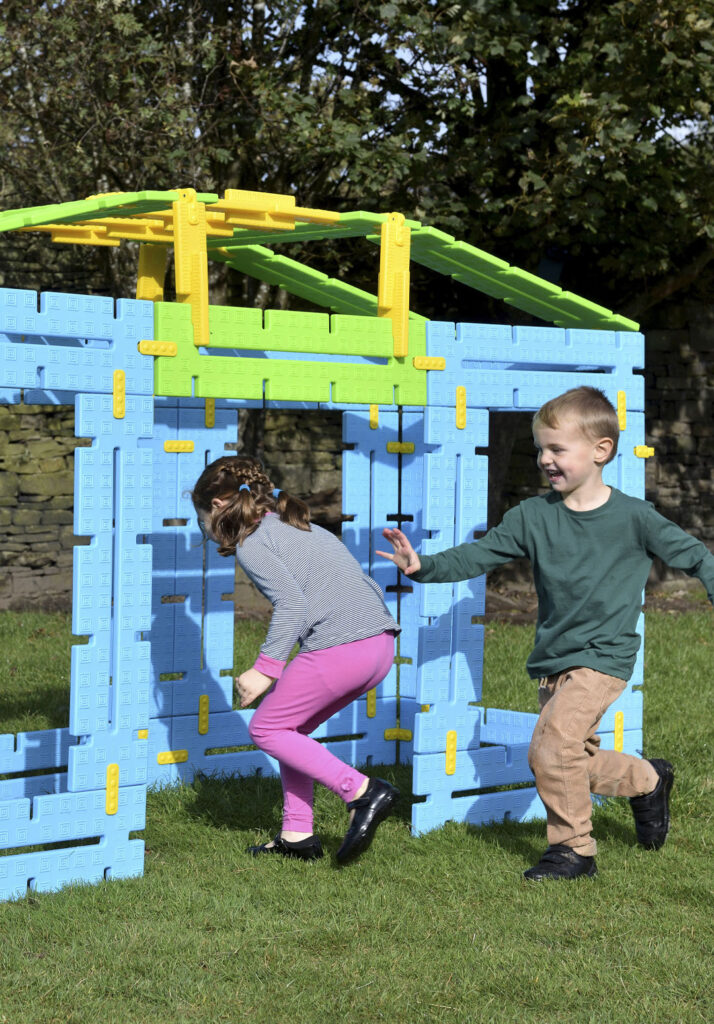 Building Forts game for kids
