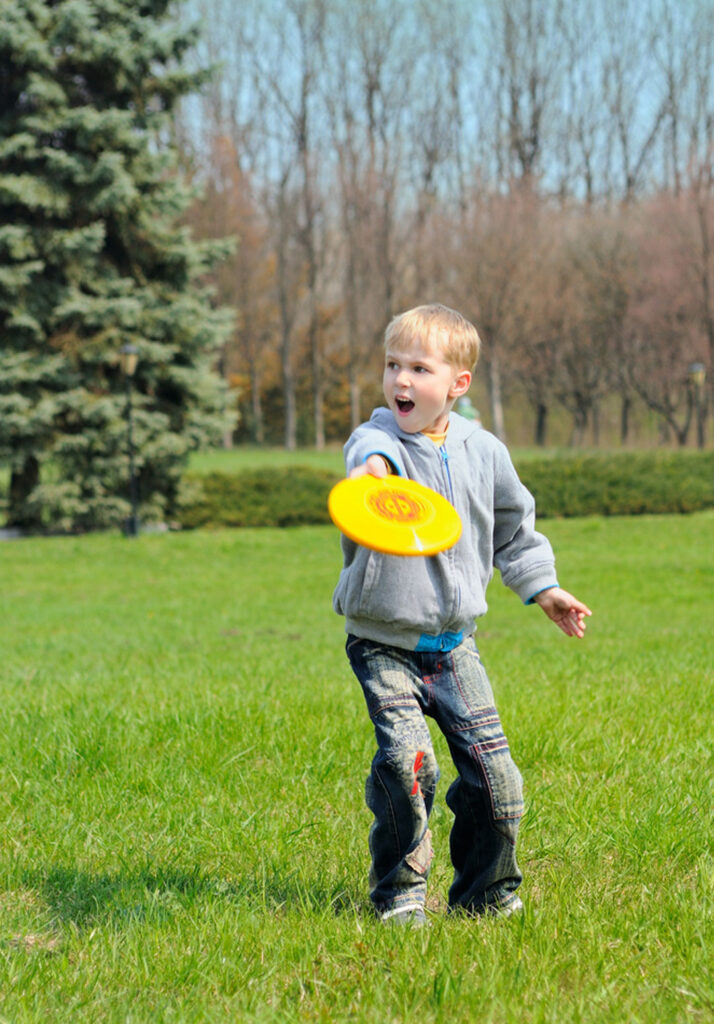 Frisbee game for kids
